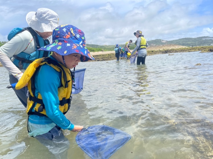 青空ようちえん〔週末〕サンゴの海あそび(6/26)親子で一緒に中城のサンゴ礁で生き物探しを楽しんだ1日_d0363878_22181480.jpg