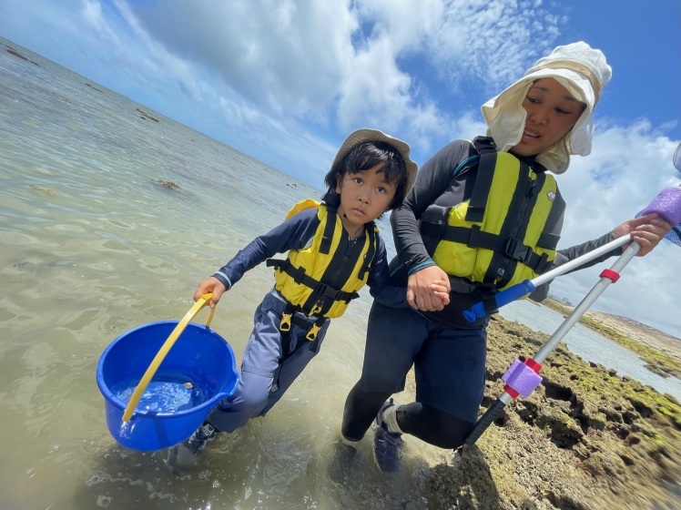 青空ようちえん〔週末〕サンゴの海あそび(6/26)親子で一緒に中城のサンゴ礁で生き物探しを楽しんだ1日_d0363878_22214612.jpg