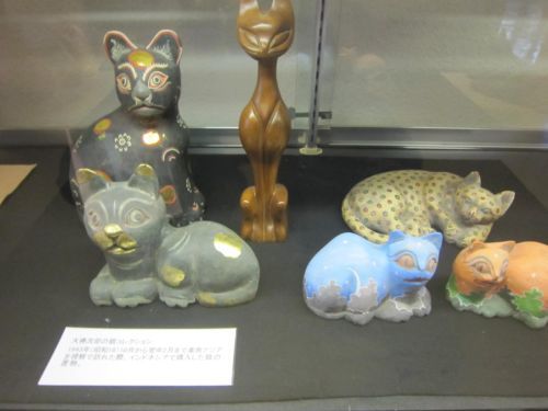 日本一の猫好き作家だった大仏次郎 : 阪急・阪神沿線文学散歩