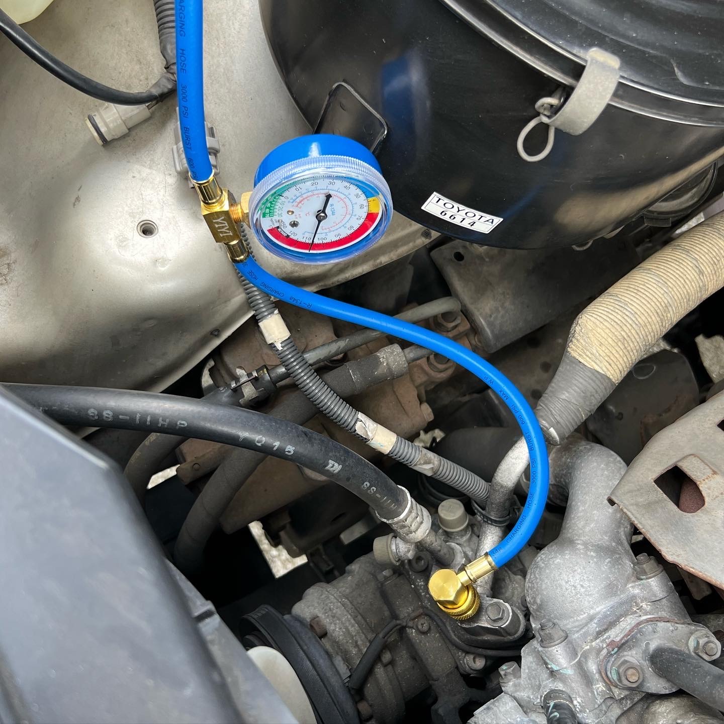 ランクル80 エアコンガスチャージ_c0063445_13045931.jpeg