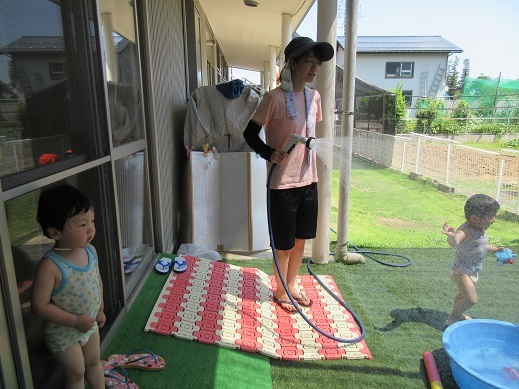 たんぽぽ組 水遊び楽しいね♪_c0212598_17193119.jpg