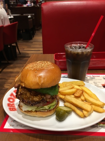 ブラザーズでハンバーガー　日本橋高島屋_b0417696_13501456.jpeg