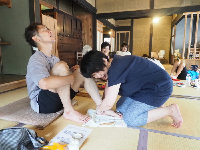 いっちゃんねる官足法足揉みワークショップ　７月１４日_c0116915_00383569.jpg