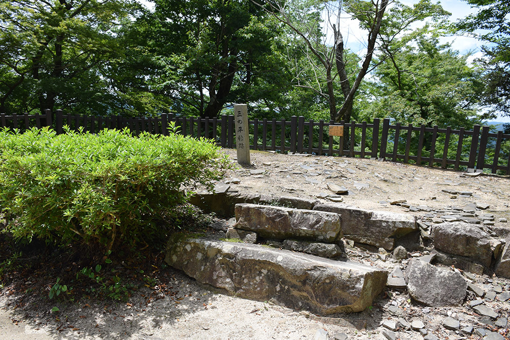 現存天守唯一の山城、備中松山城攻城記。 その2 <大手門~三ノ丸>_e0158128_22355140.jpg