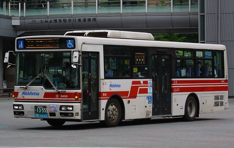 西鉄 バス看板 アーチ型 赤・白・紫 dd983edef5b999762615d707cb51ba