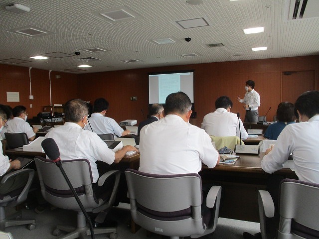 富士市議会もデジタル改革宣言! タブレット端末導入に伴う操作研修会_f0141310_07403866.jpg