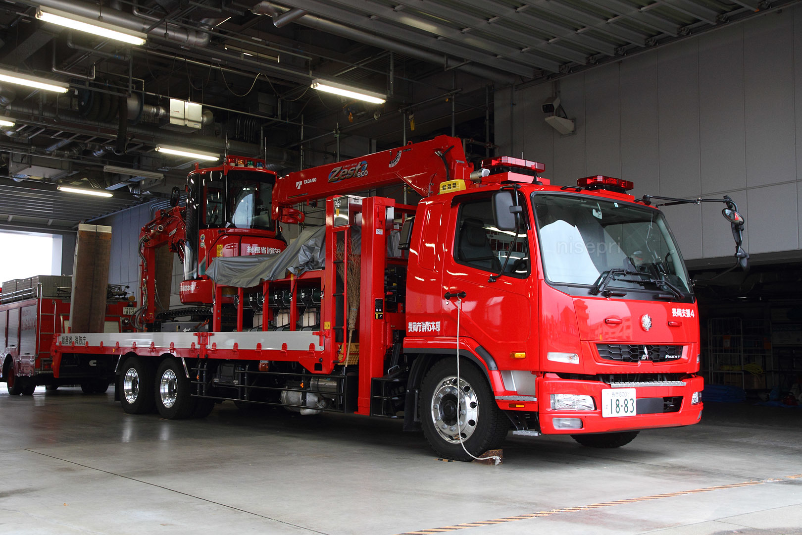 デ*イ様 1/150　多目的搬送車 1/150スケール トラックコレクション 東京消防庁 重機搬送車