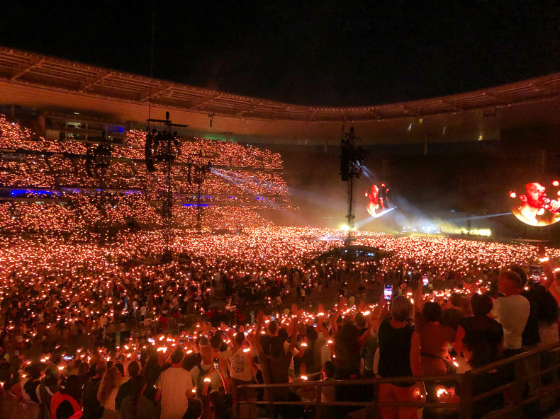Coldplay スタッド・ド・フランス 2022年7月 コールドプレイがフランススタジアムでコンサート!_a0231632_19274056.jpeg