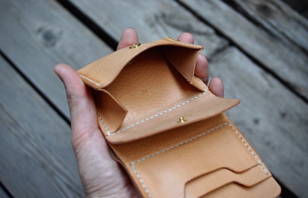 half wallet + initial drop_b0172633_08542376.jpg