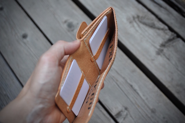 half wallet + initial drop_b0172633_08542401.jpg