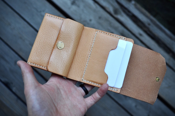 half wallet + initial drop_b0172633_08542477.jpg