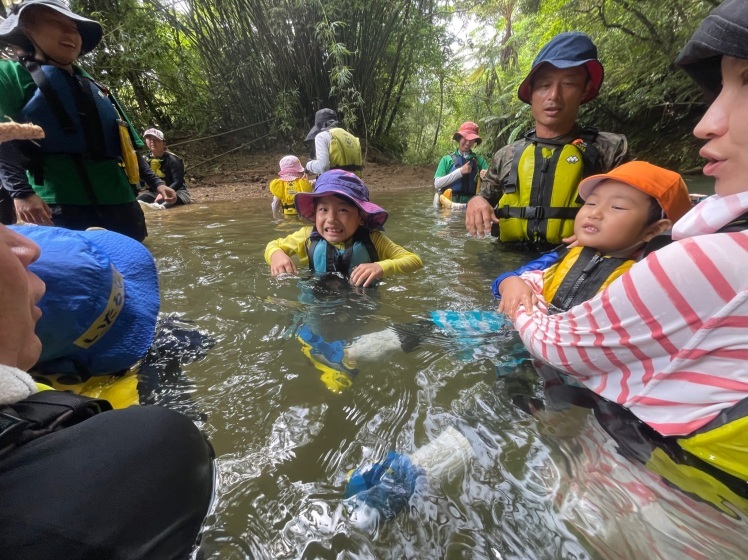 青空ようちえん〔週末〕親子かわあそび(7/17)大雨!というハプニングも経験した親子のワイルド川遊び_d0363878_16064512.jpg