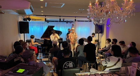 Jazzlive Comin ジャズライブカミン　広島　7月25日からのジャズライブ_b0115606_11190037.jpeg