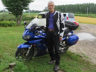 自転車と車とバイクと_b0405523_00532886.jpg