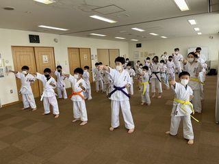 日曜空手 屯田教室 新琴似・新川教室_c0118332_12472095.jpg