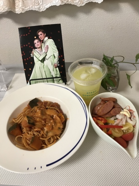 ラタトゥユのパスタ　麻婆豆腐かけご飯_b0417696_11045327.jpeg
