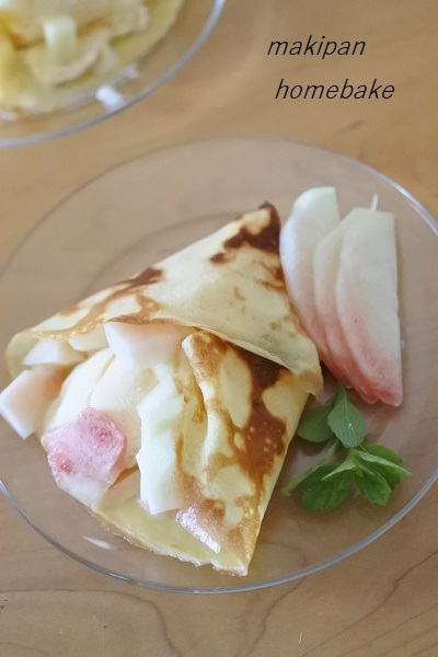 桃とバニラアイスのクレープ マキパン Homebake パンとお菓子と時々ワイン