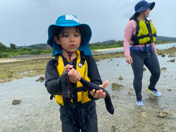 青空ようちえん〔平日〕雨の中の海遊びは特別!大人も子どもも濡れて楽しんだ!_d0363878_16153303.jpg