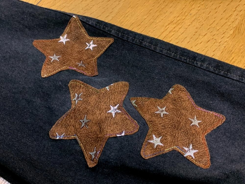 ☆膝の出てしまったパンツに星のデザインパッチ☆_c0092953_00050691.jpg
