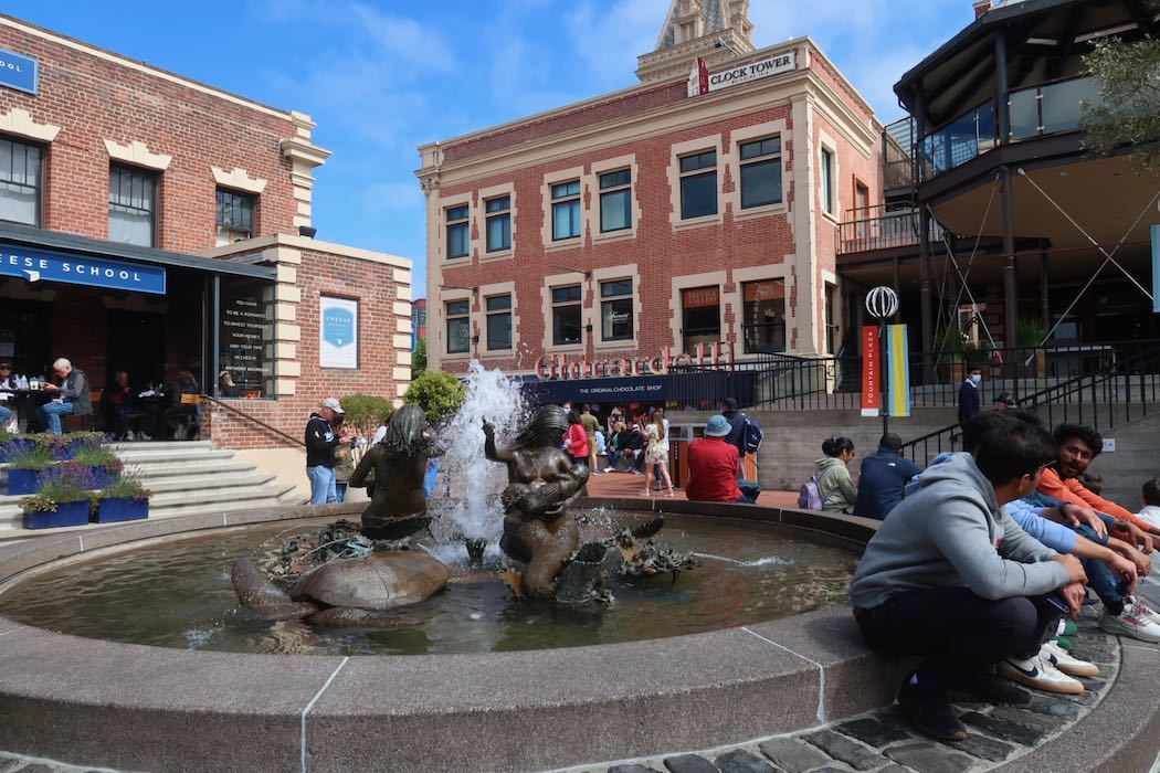 SF: Ghirardelli Square_a0397115_19522895.jpeg