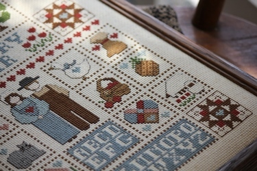 「Country Fair」のアンティークの刺繍フレーム_f0161543_15365255.jpg