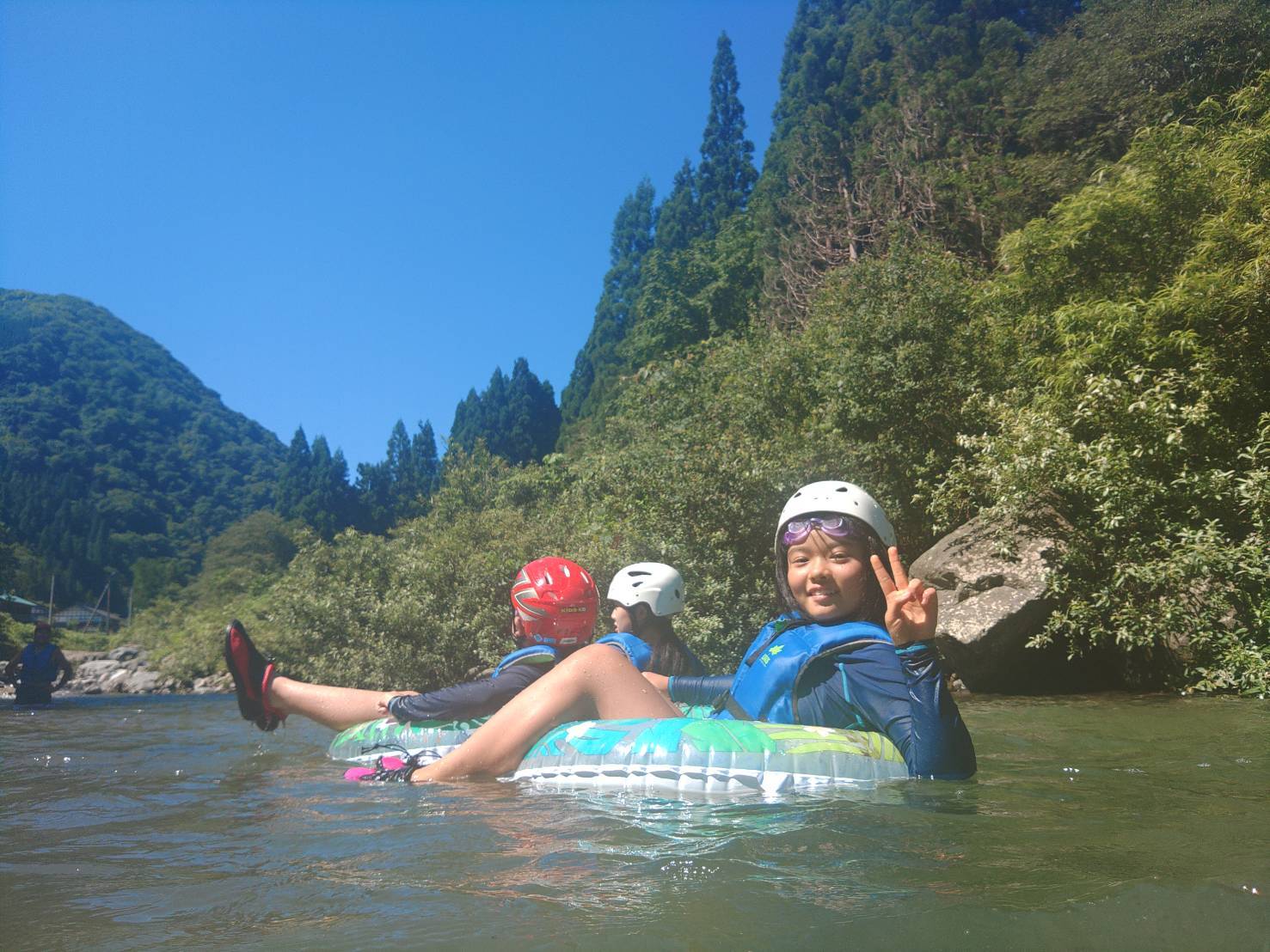 夏の太陽の下で3日目の活動…夏休み自然体験キャンプ_d0265607_20483791.jpg