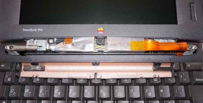 Macintosh PowerBook 550c の状態確認のために分解(Disassembly Macintosh PowerBook 550c の状態確認のために分解(Disassembly