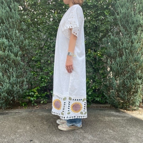 l'atelier du savon ｝ひまわりとくるくる カットワーク刺繡