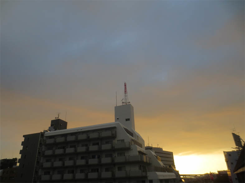  ■雲から眼が離せない７月尽──週替わりの夕暮れ［7/25-31］_d0190217_22244938.jpg