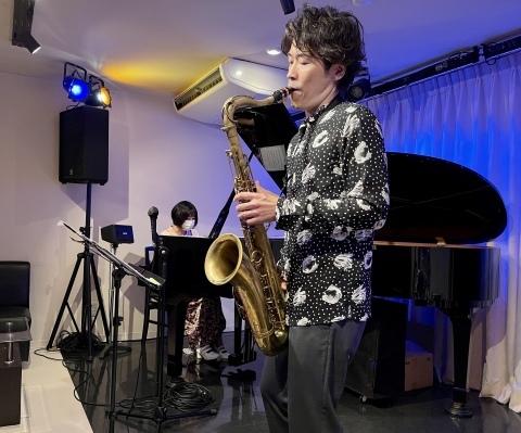 Jazzlive Comin ジャズライブカミン　広島　8月2日からのライブスケジュール_b0115606_11440328.jpeg