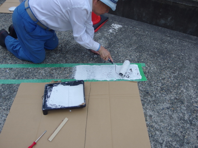 駐車場に白線を引く_c0141223_17545049.jpg