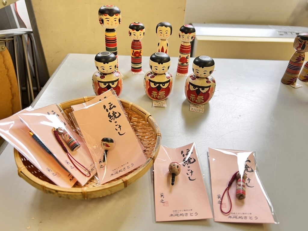 【東京国際フォーラム】 ものづくり匠の技の祭典2022 津軽こけし館の持ち込み作品のお知らせ!_e0318040_11340688.jpg