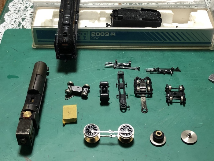 KATO C62 の寄せ集め C62東海道形 を弄る。その5 C62 42号機 集煙装置付き（タイプ