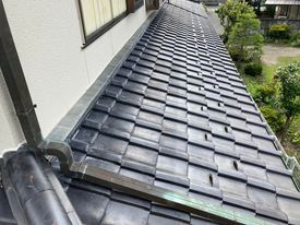 中央市 銀黒の屋根_b0242734_11155069.jpg
