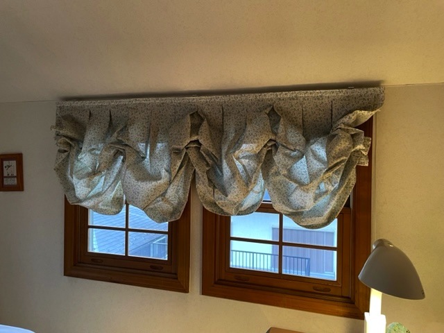 バルーンスタイルからカーテンへ掛け替えさせて頂きました by interior styling of bright_c0157866_11041645.jpg