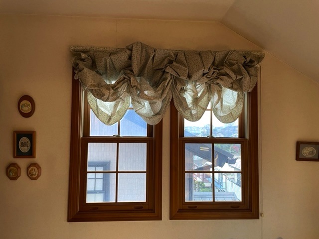 バルーンスタイルからカーテンへ掛け替えさせて頂きました by interior styling of bright_c0157866_11042706.jpg