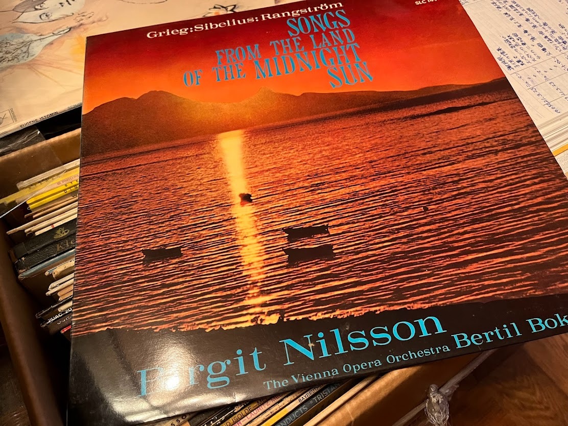 レコードを一万枚以上（全購入記録つき！）お持ちのITさんのお宅を