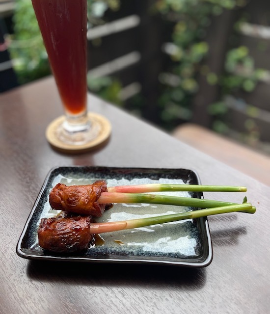 Saturday サイクリング日和 その② @谷中 テラス席でクラフト craft beer♪_a0165160_19082507.jpg