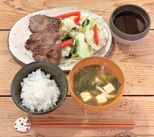 『肉厚牛たん』のおうちごはん と『夏の空』_d0249193_11583268.jpg