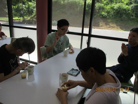 8/7 日曜喫茶_a0154110_08133462.jpg