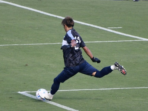 エリートリーグ 湘南vs札幌 馬入サッカー場 参戦 湘南 浪漫