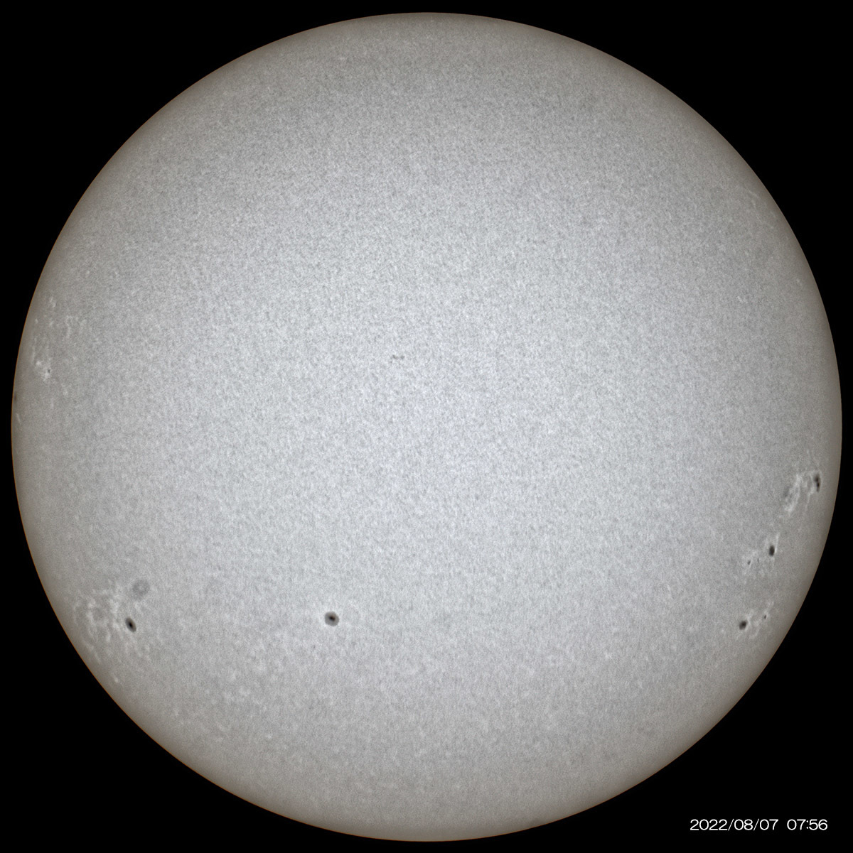 8月7日の太陽_e0174091_12291137.jpg