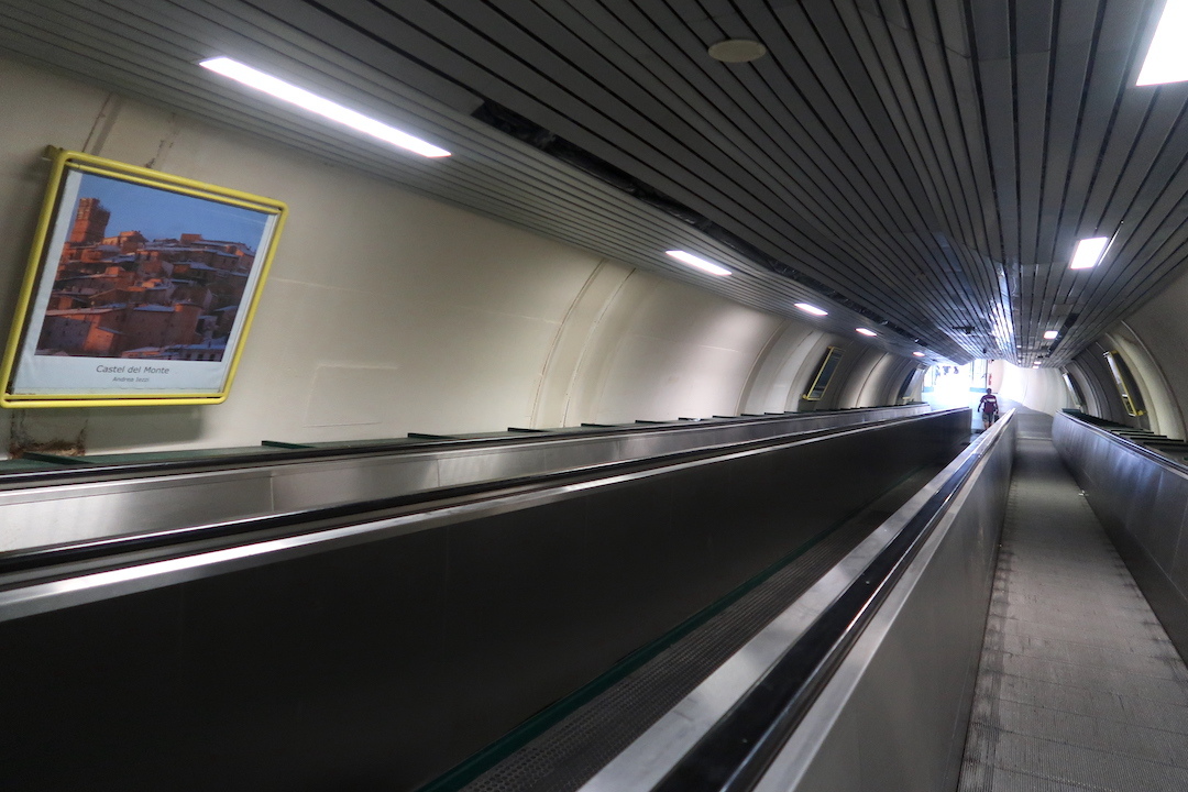 ラクイラどきどき地下道歩き_f0234936_23525784.jpg