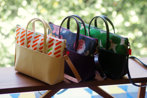 4つの外ポケット!「pocket shoulder bag」_e0243765_13424173.jpg
