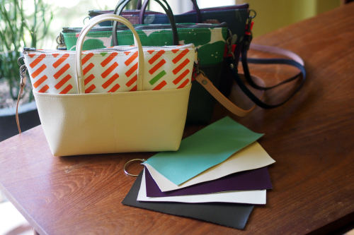 4つの外ポケット!「pocket shoulder bag」_e0243765_13434509.jpg