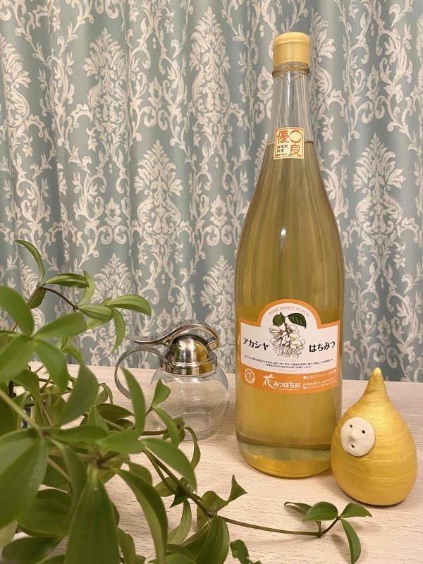 一升瓶のアカシヤはちみつ ~沼田市~_a0169902_10354315.jpg