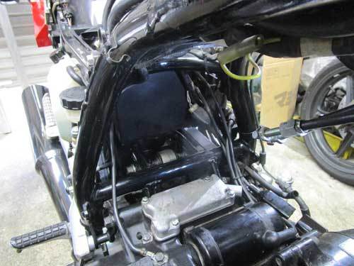 S田さん号 GPZ900Rニンジャ チタンウォーターパイプを念願の黒 S田さん号 GPZ900Rニンジャ チタンウォーターパイプを念願の黒