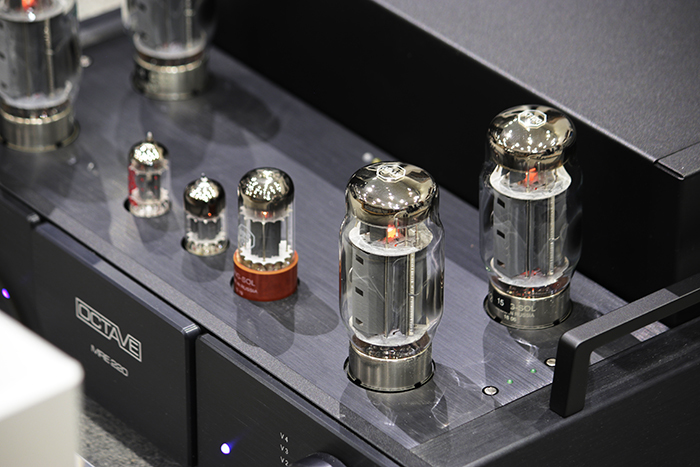 OCTAVE MRE220 & HP700SE 試聴できます_e0404728_14583062.jpg