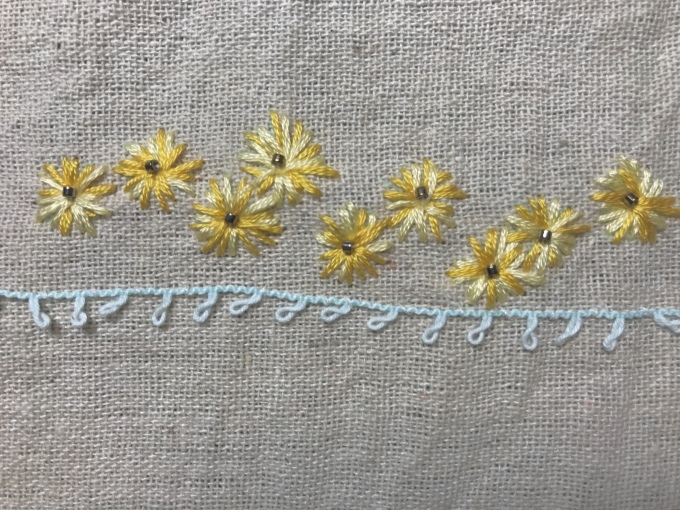 小菊模様の刺繍_d0101846_06075490.jpeg