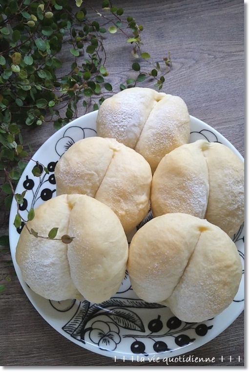 久々の白パンは大成功!?食いしん坊の3歳児姫はお寿司も大好き!_a0348473_07250718.jpg